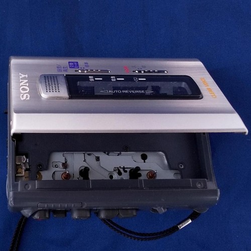 Sony tcm 500 portable cassette - sony,